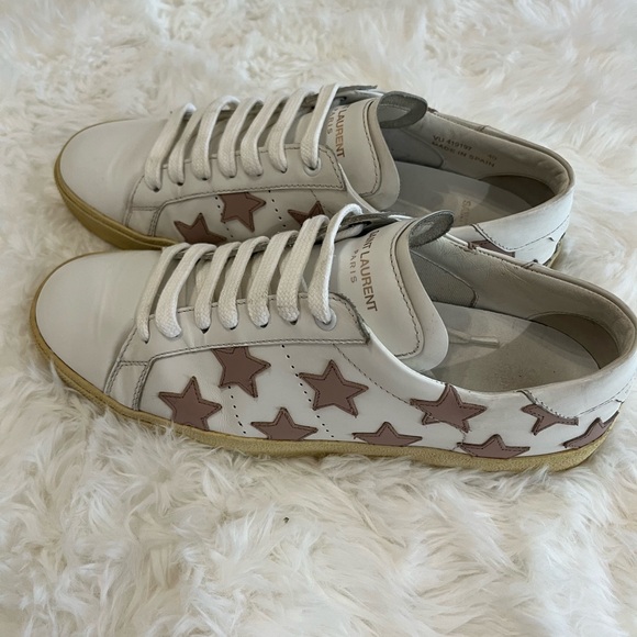 Saint Laurent Court Classic
Sneakers - Off White/Rose Stars - Picture 1 of 9